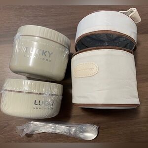 NWT ** Lunch Boxs with thermal bag with spoon- White